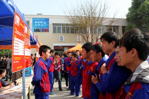 車企人才需求旺 行業(yè)現(xiàn)人才搶購(gòu)潮
