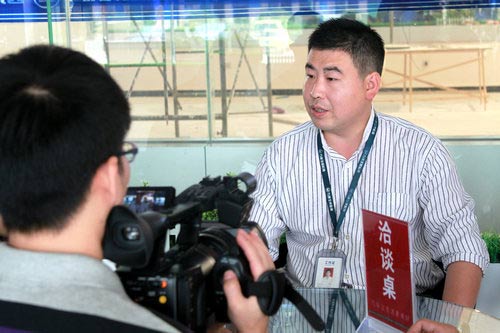 大賽獲獎選手馬春偉接受媒體采訪