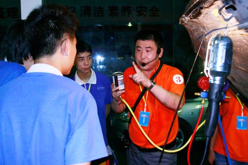 沉浸在教學能力比賽中的馬春偉老師