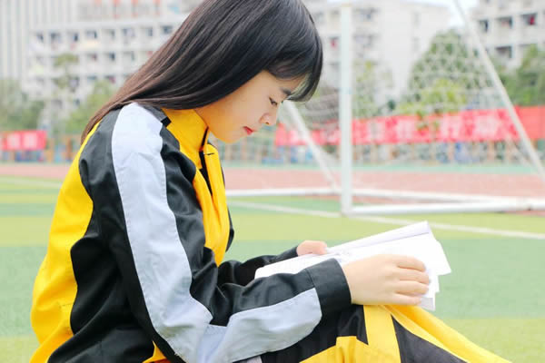 學汽車 人生道路不再迷茫